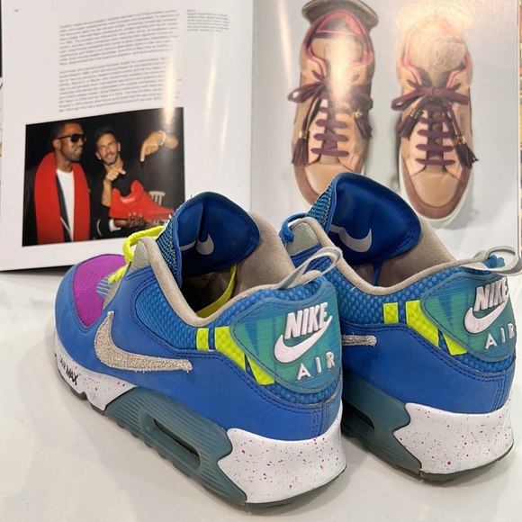 Nike Airmax Undefeated - Picture 2 of 3